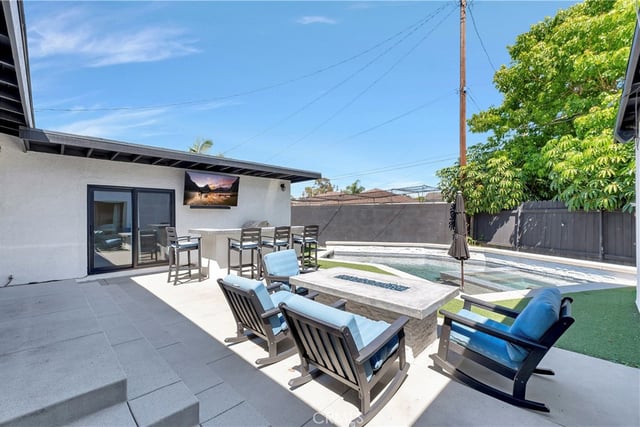 2916 Charlemagne Avenue, Long Beach, CA 90815 — photo 20 of 24