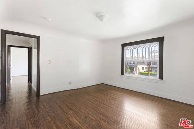 1825 S Oxford Avenue, Los Angeles, CA 90006 — photo 32 of 44