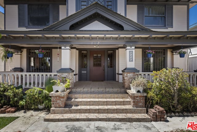1825 S Oxford Avenue, Los Angeles, CA 90006 — photo 5 of 44