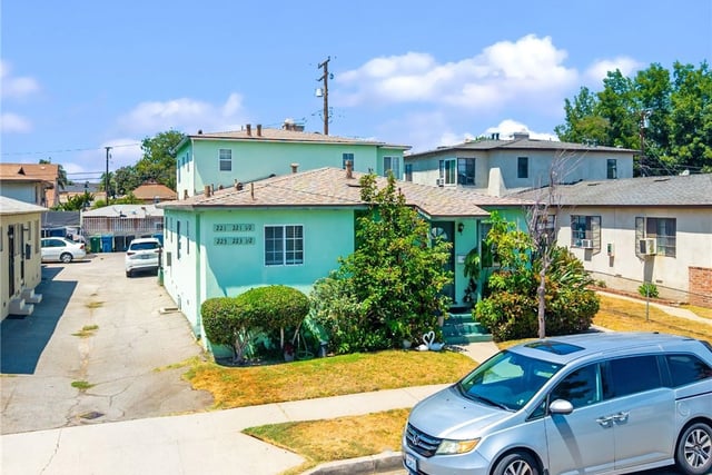 221 S Bushnell Avenue, Alhambra, CA 91801 — photo 4 of 41