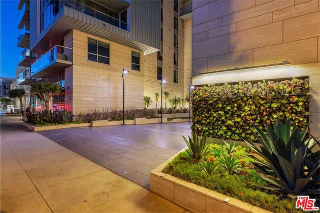 1755 Ocean Avenue 412, Santa Monica, CA 90401 — photo 23 of 32