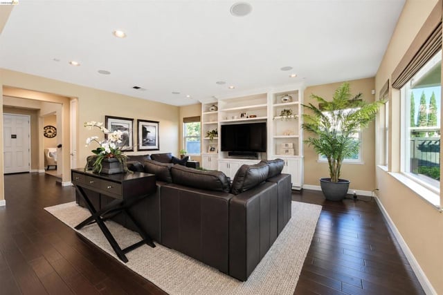 682 Norwood Ct, Brentwood, CA 94513 — photo 8 of 43