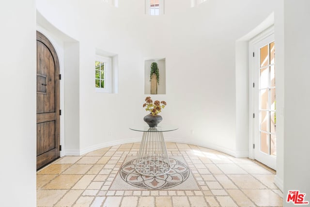 4131 Prado De Los Caballos, Calabasas, CA 91302 — photo 2 of 32
