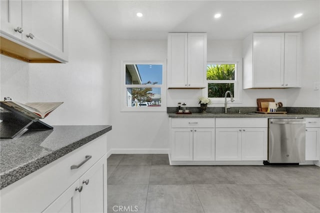 1136 E 71st, Long Beach, CA 90805 — photo 18 of 47