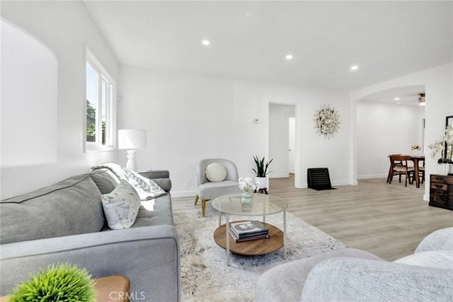 1136 E 71st, Long Beach, CA 90805 — photo 7 of 47