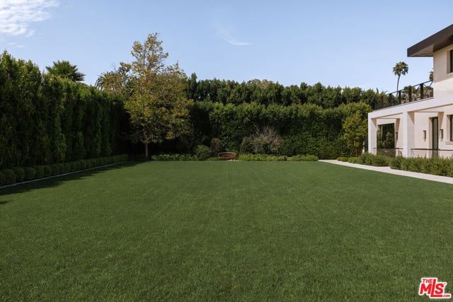 721 N Bonhill Road, Los Angeles, CA 90049 — photo 13 of 32