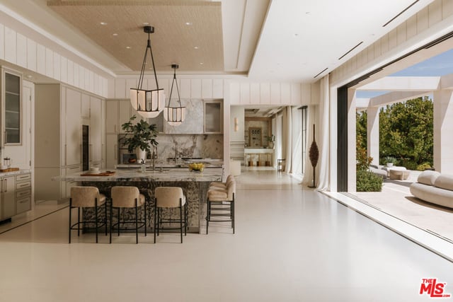 721 N Bonhill Road, Los Angeles, CA 90049 — photo 7 of 32
