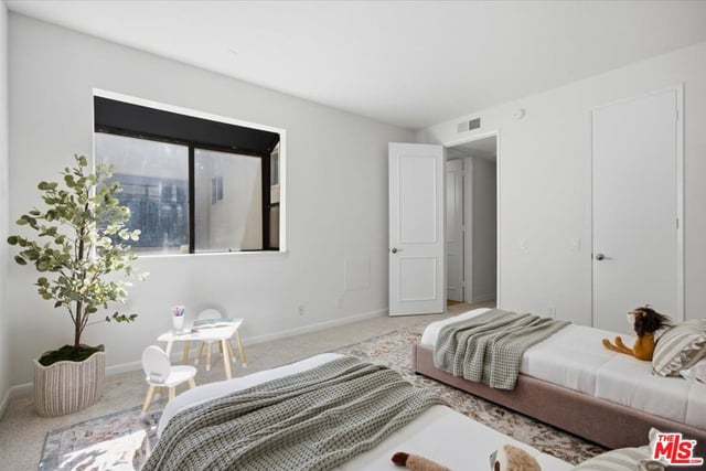 1271 Granville Avenue 402, Los Angeles, CA 90025 — photo 21 of 58