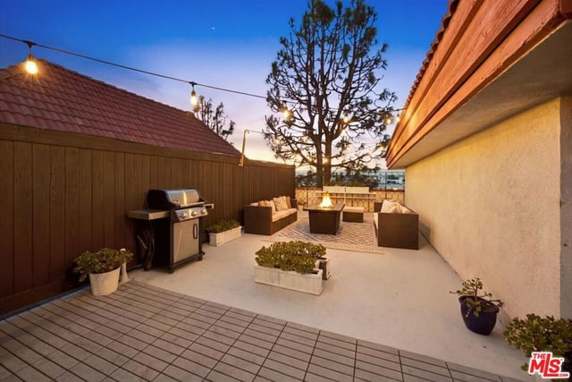 1271 Granville Avenue 402, Los Angeles, CA 90025 — photo 33 of 58