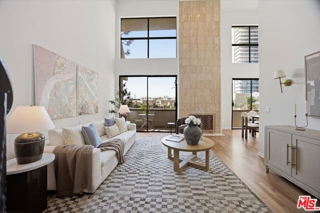 1271 Granville Avenue 402, Los Angeles, CA 90025 — photo 4 of 58