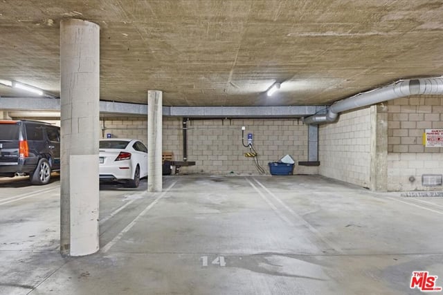 1271 Granville Avenue 402, Los Angeles, CA 90025 — photo 47 of 58