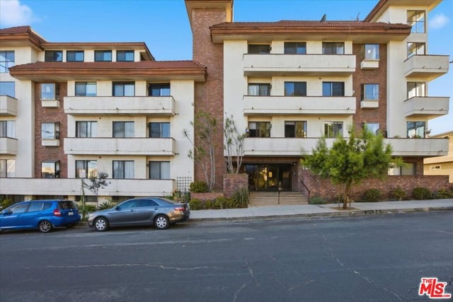 1271 Granville Avenue 402, Los Angeles, CA 90025 — photo 49 of 58