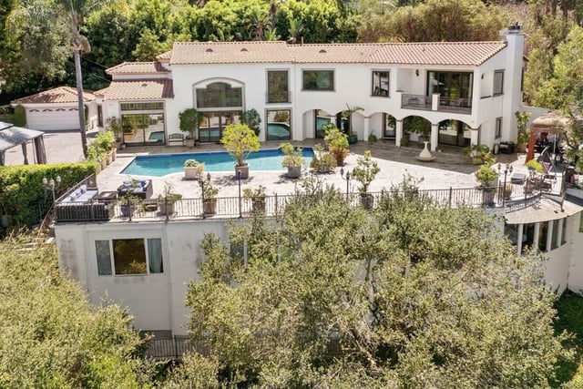 13355 Mulholland Drive, Beverly Hills, CA 90210 — photo 29 of 31