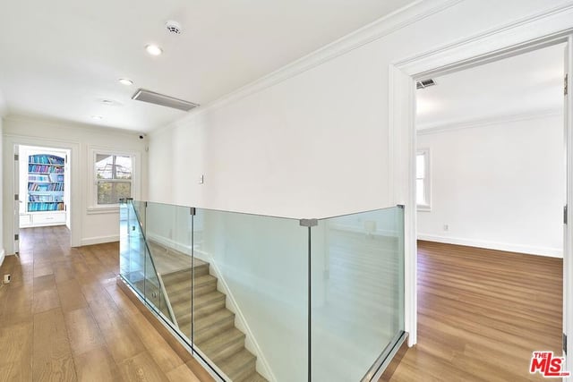 860 S Norton Avenue, Los Angeles, CA 90005 — photo 35 of 62