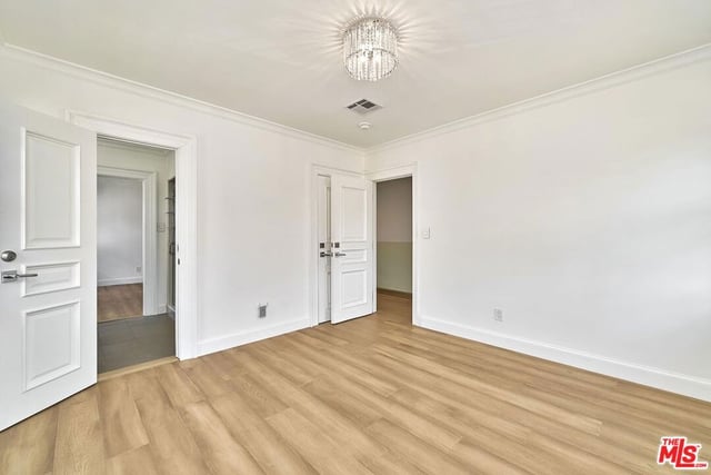 860 S Norton Avenue, Los Angeles, CA 90005 — photo 54 of 62