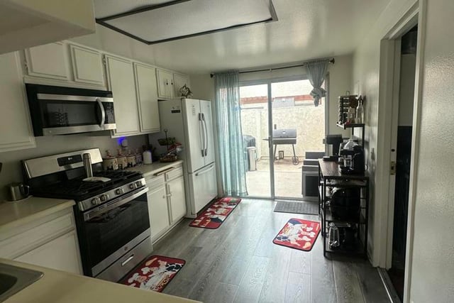 512 E Bard Road, Oxnard, CA 93033 — photo 4 of 6
