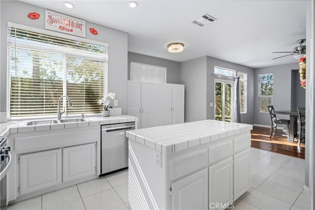 42031 Crestland, Lancaster, CA 93536 — photo 12 of 40