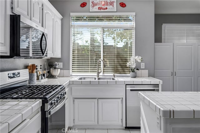 42031 Crestland, Lancaster, CA 93536 — photo 13 of 40