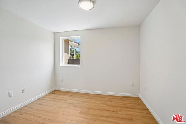 2541 Carmona Avenue, Los Angeles, CA 90016 — photo 37 of 56