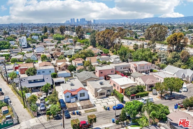 2541 Carmona Avenue, Los Angeles, CA 90016 — photo 49 of 56