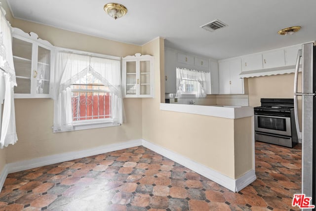 2059 W 78th Street, Los Angeles, CA 90047 — photo 28 of 45