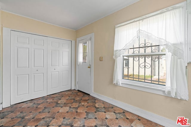2059 W 78th Street, Los Angeles, CA 90047 — photo 33 of 45