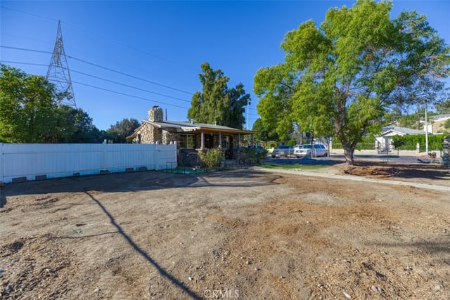 11103 Allegheny, Sun Valley, CA 91352 — photo 3 of 21