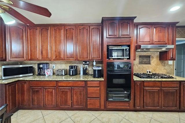 1179 N Viceroy Avenue, Covina, CA 91722 — photo 4 of 15