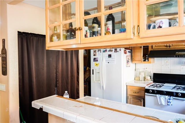 649 S Vancouver Avenue, Los Angeles, CA 90022 — photo 19 of 37