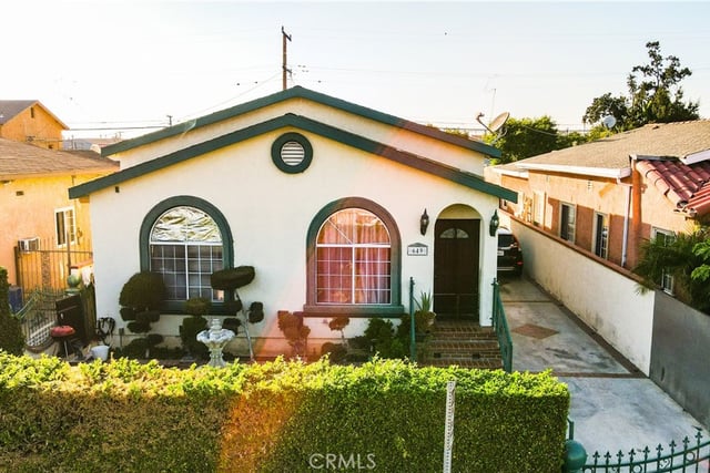 649 S Vancouver Avenue, Los Angeles, CA 90022 — photo 3 of 37