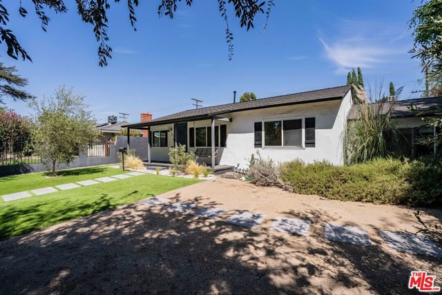 6514 Coldwater Canyon Avenue, Los Angeles, CA 91606 — photo 31 of 44