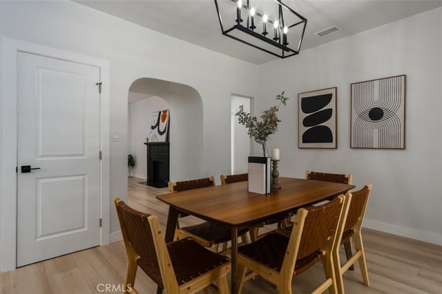 1636 N Sierra Bonita Avenue, Los Angeles, CA 90046 — photo 9 of 30