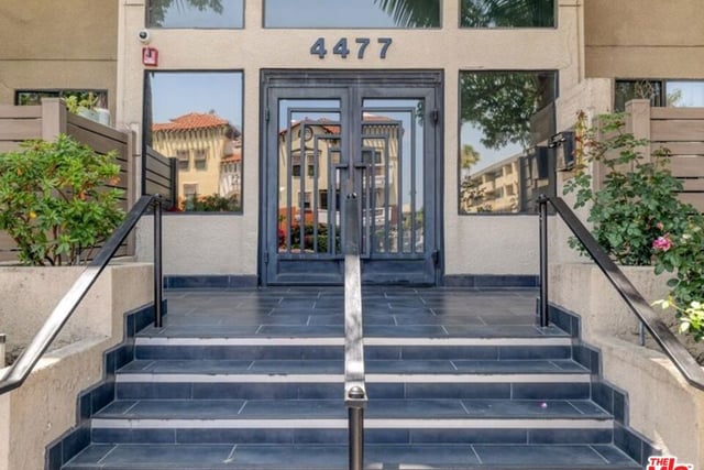 4477 Woodman Avenue 304, Sherman Oaks, CA 91423 — photo 35 of 37