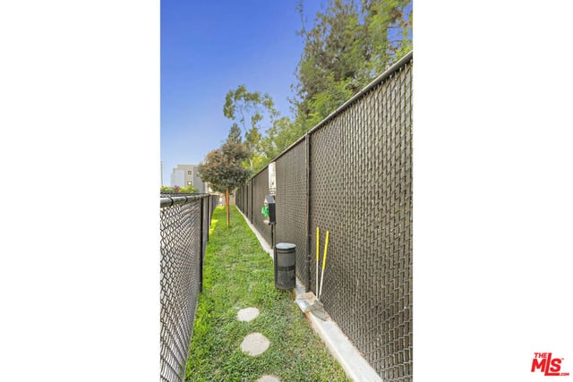 3931 Eagle Rock Boulevard 36, Los Angeles, CA 90065 — photo 30 of 33