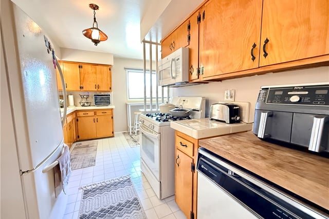 243 E Harrison, Pomona, CA 91767 — photo 15 of 32