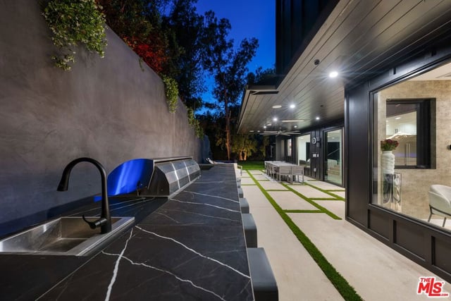 3140 Coldwater Canyon, Studio City, CA 91604 — photo 14 of 64