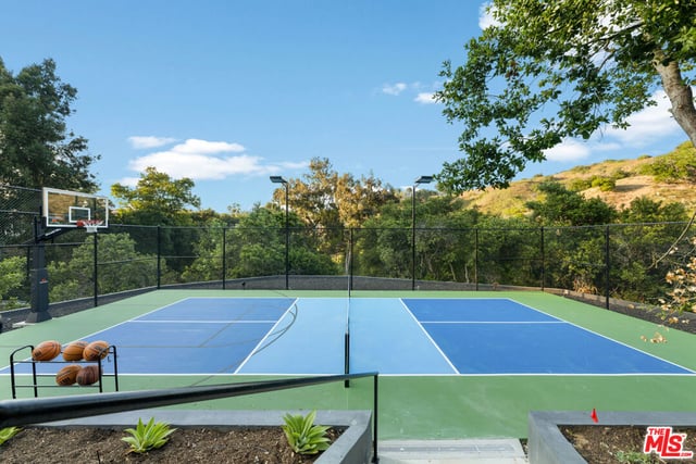3140 Coldwater Canyon, Studio City, CA 91604 — photo 30 of 64