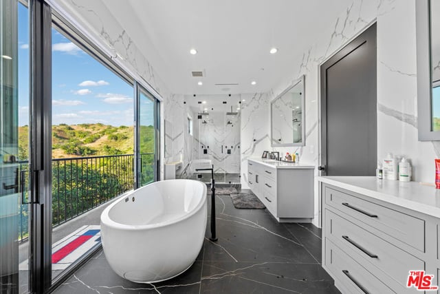 3140 Coldwater Canyon, Studio City, CA 91604 — photo 45 of 64