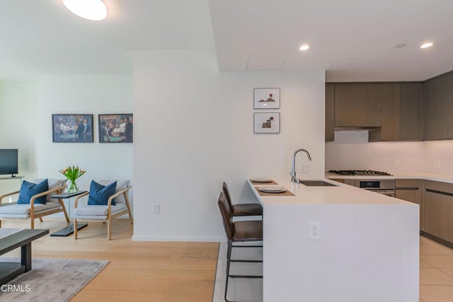 889 Francisco Street 802, Los Angeles, CA 90017 — photo 20 of 70