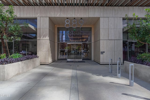 889 Francisco Street 802, Los Angeles, CA 90017 — photo 7 of 70