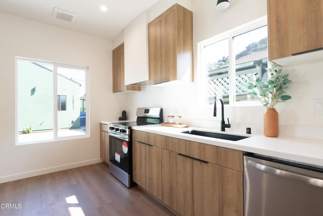 2248 1/2 Gatewood Street, Los Angeles, CA 90031 — photo 7 of 23