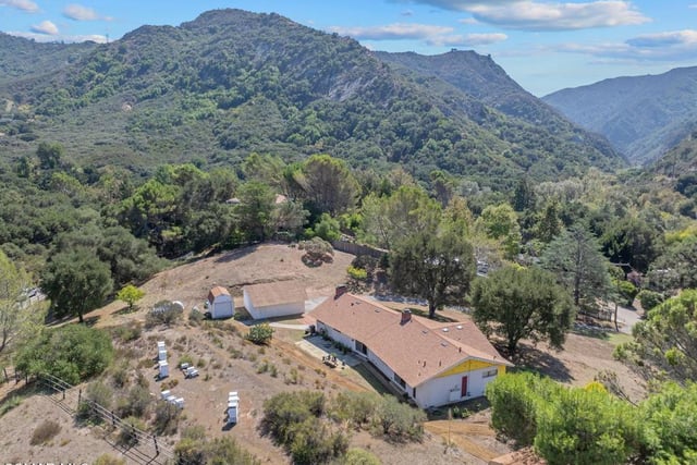 580 Mountain Green Drive, Calabasas, CA 91302 — photo 13 of 42