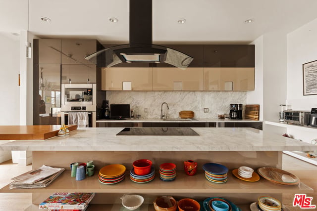 10580 Wilshire Boulevard 5SW, Los Angeles, CA 90024 — photo 13 of 34