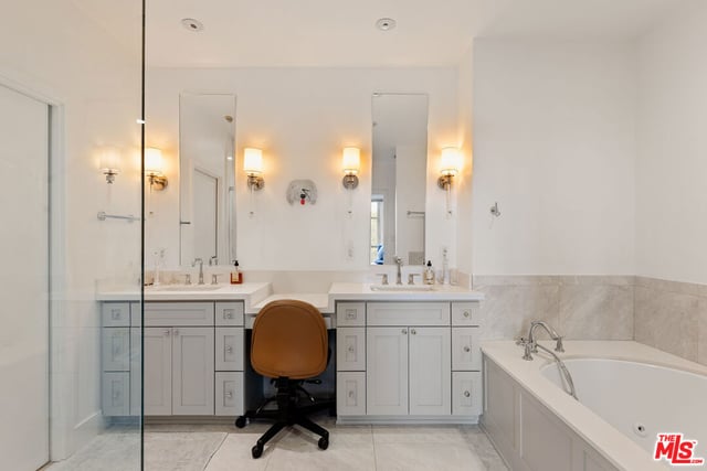 10580 Wilshire Boulevard 5SW, Los Angeles, CA 90024 — photo 9 of 34