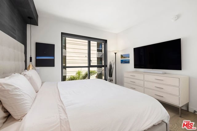 1755 Ocean Avenue 608, Santa Monica, CA 90401 — photo 10 of 32