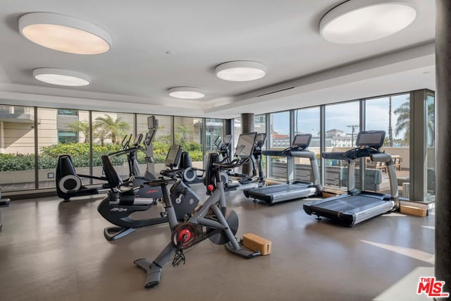 1755 Ocean Avenue 608, Santa Monica, CA 90401 — photo 23 of 32