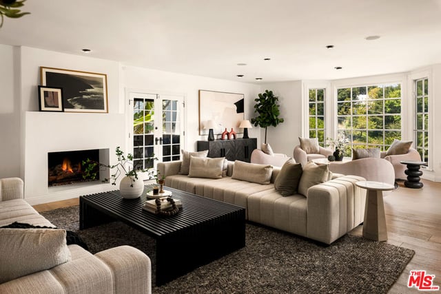 9315 Beverly Crest Drive, Los Angeles, CA 90210 — photo 12 of 52