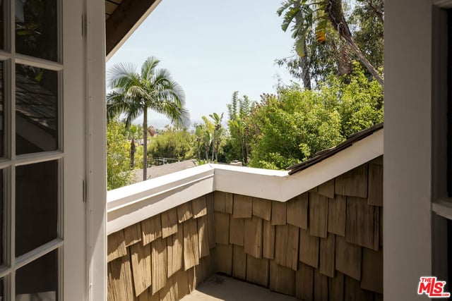 9315 Beverly Crest Drive, Los Angeles, CA 90210 — photo 36 of 52