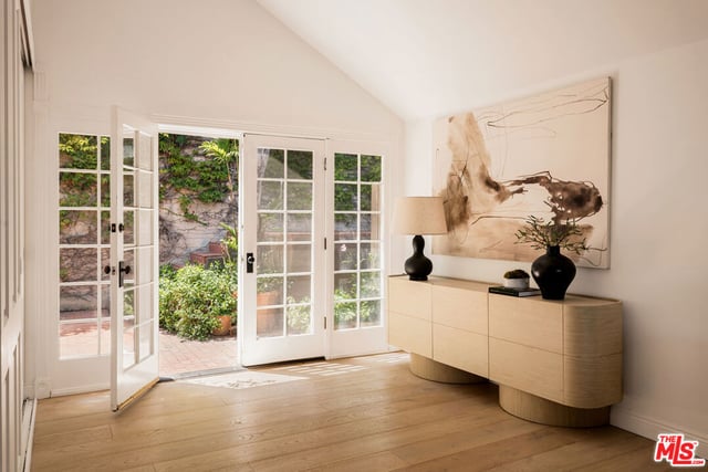 9315 Beverly Crest Drive, Los Angeles, CA 90210 — photo 39 of 52