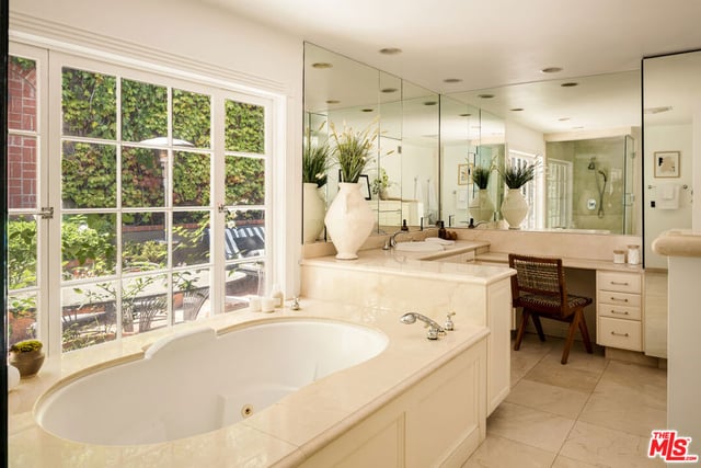 9315 Beverly Crest Drive, Los Angeles, CA 90210 — photo 47 of 52
